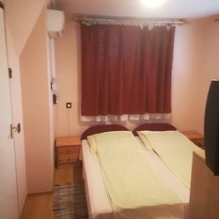 Karika Vendégház Hajdúszoboszló Extérieur photo